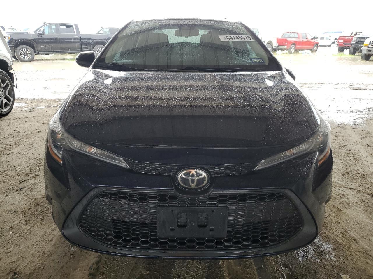 2020 TOYOTA COROLLA LE - Фото 5