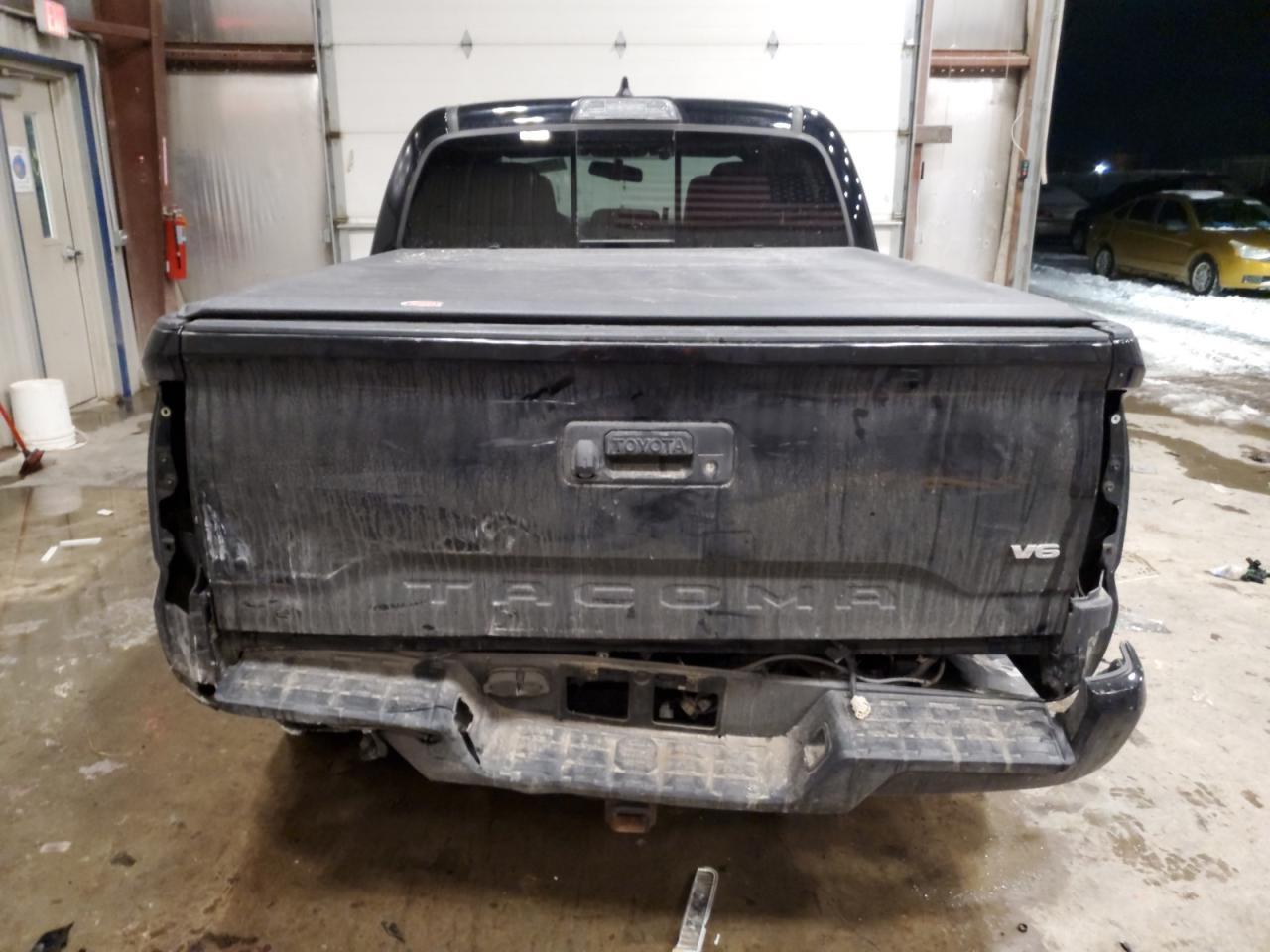 2017 TOYOTA TACOMA DOU - Фото 6