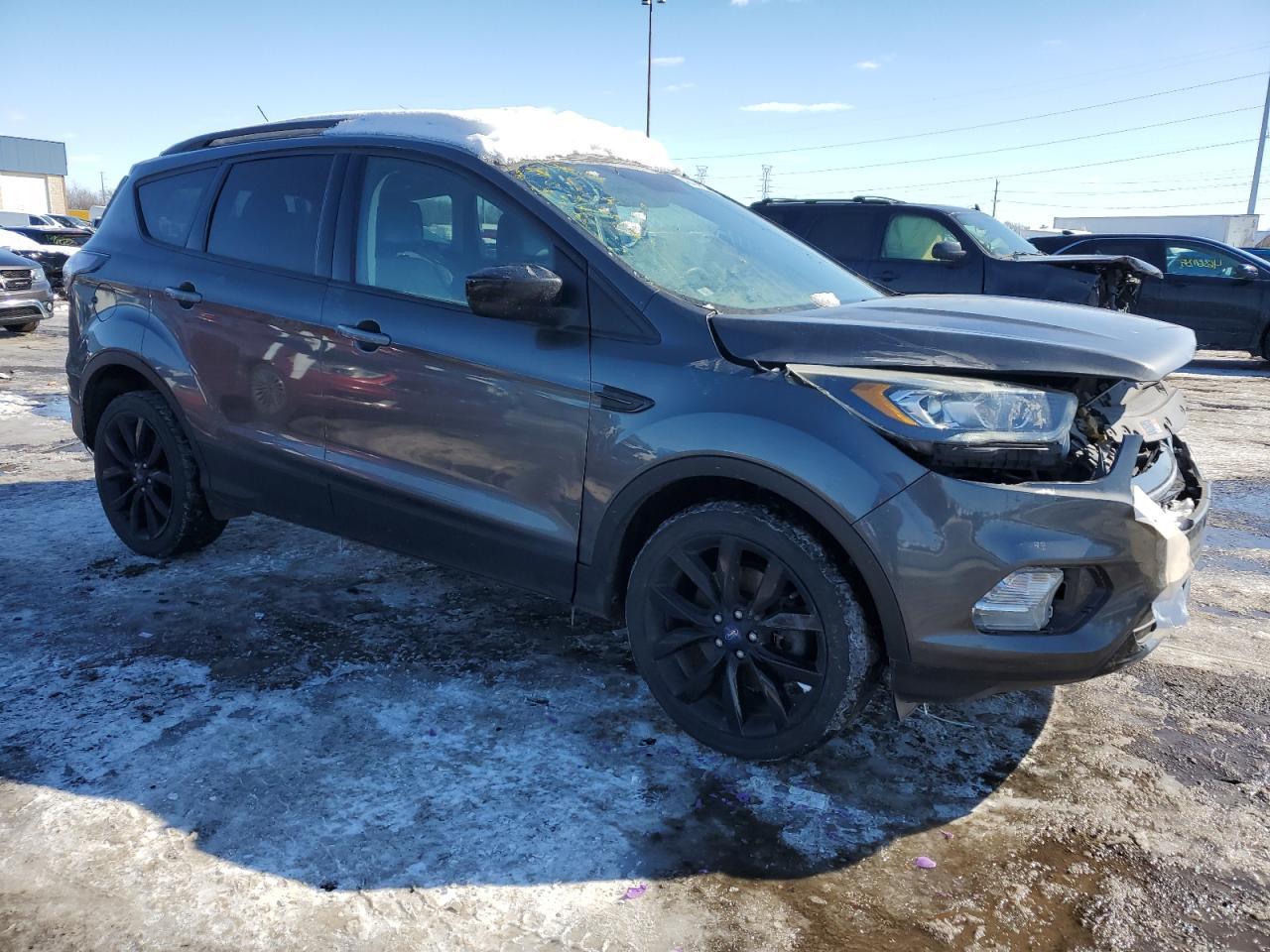 2017 FORD ESCAPE SE - Фото 4