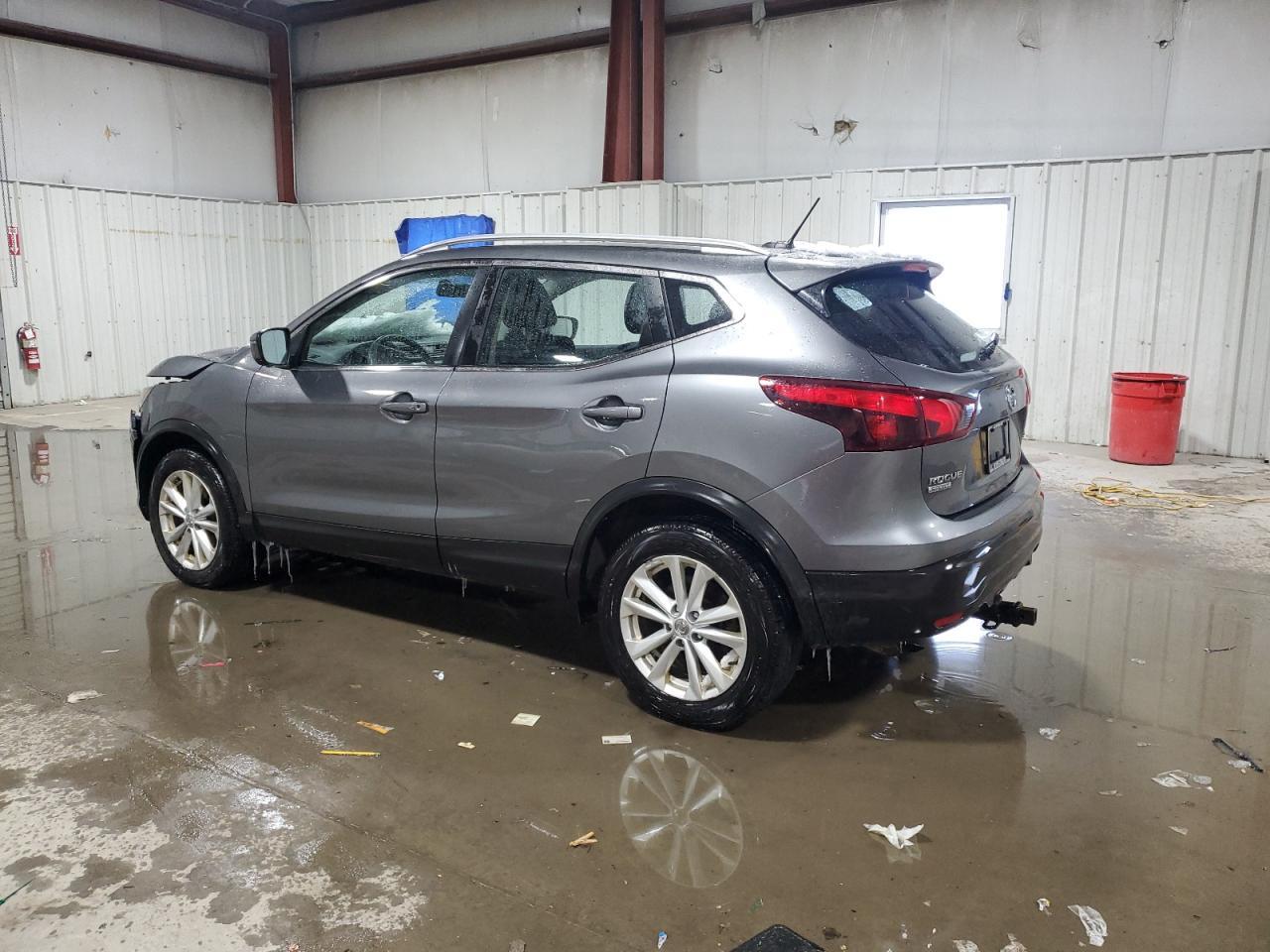 2017 NISSAN ROGUE SPOR - Image 2