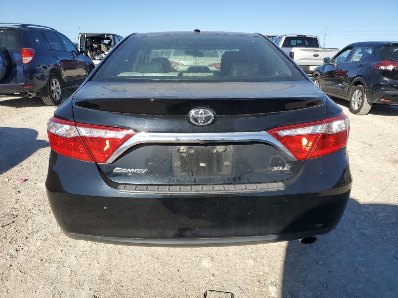 2016 TOYOTA CAMRY LE - Фото 6
