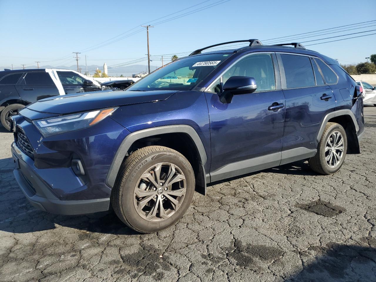 2024 TOYOTA RAV4 XLE P