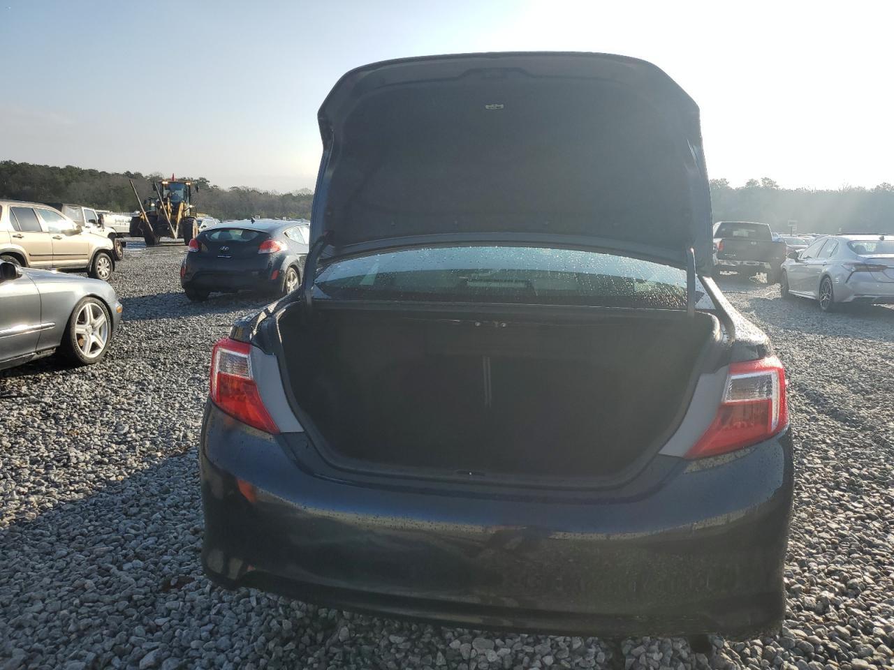 2014 TOYOTA CAMRY L - Фото 6