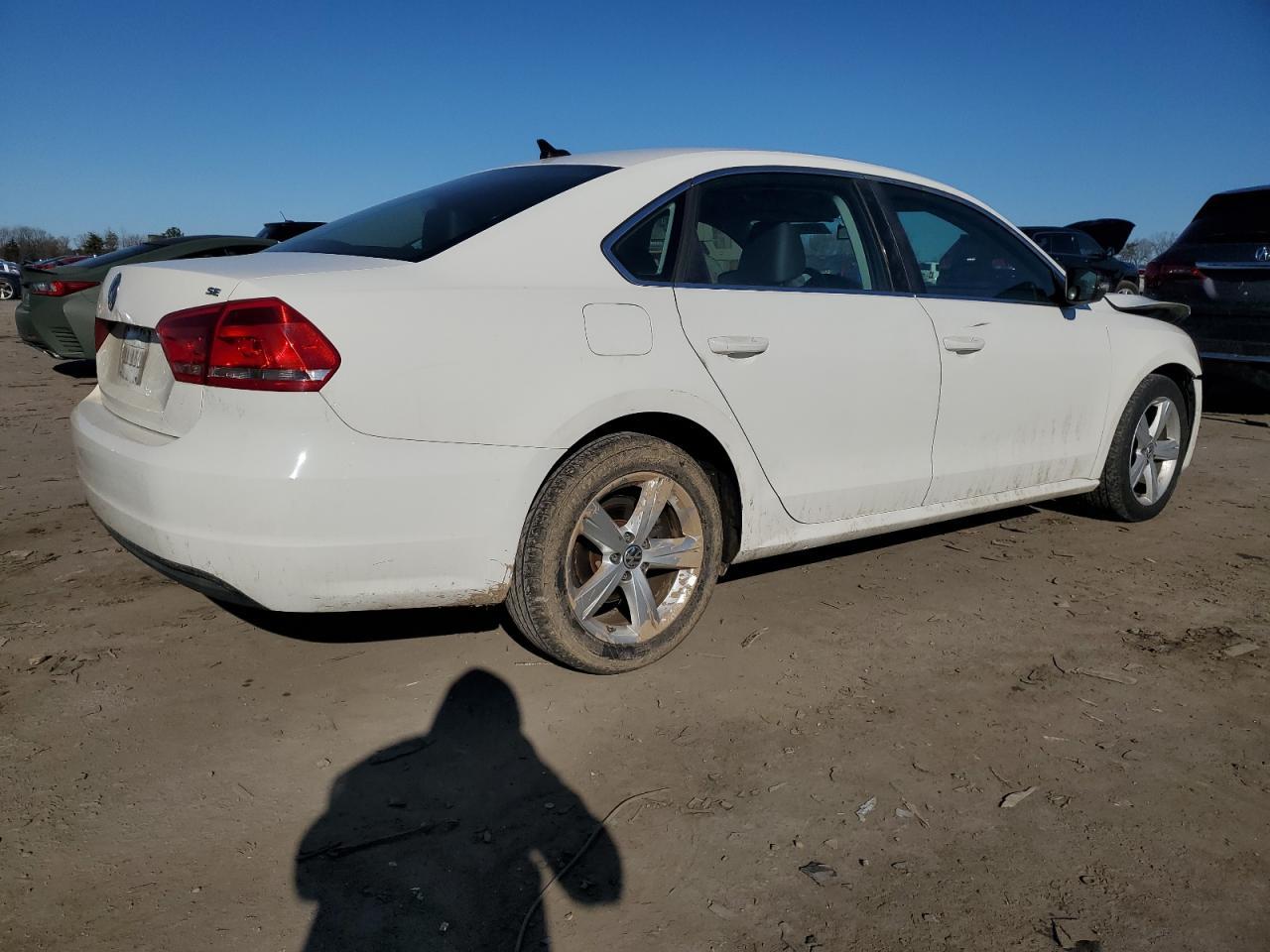 2013 VOLKSWAGEN PASSAT SE - Image 3