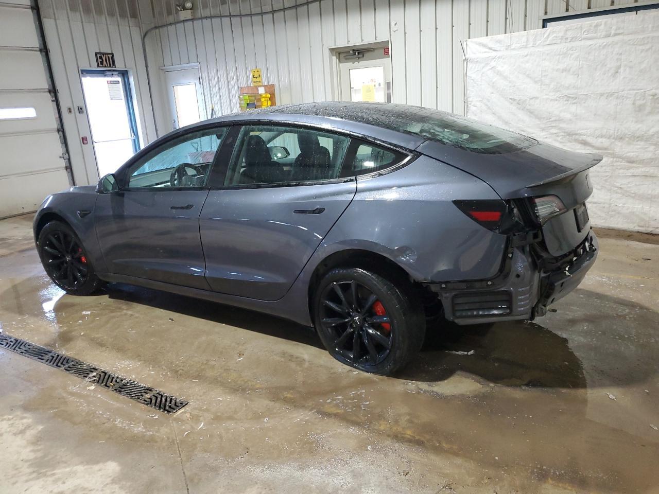 2022 TESLA MODEL 3 - Image 2