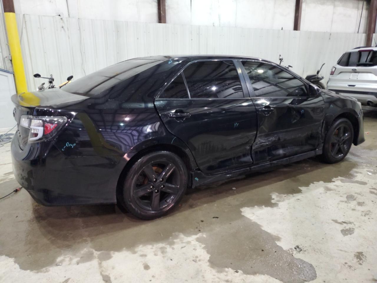 2014 TOYOTA CAMRY L - Фото 3