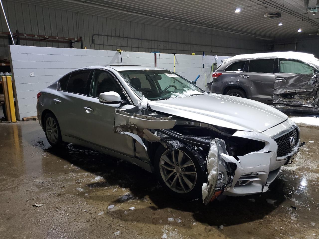 2016 INFINITI Q50 PREMIU - Фото 4
