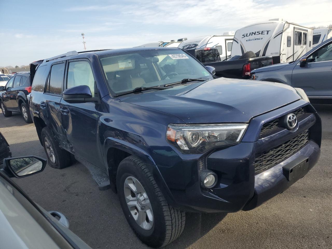 2018 TOYOTA 4RUNNER SR - Фото 4