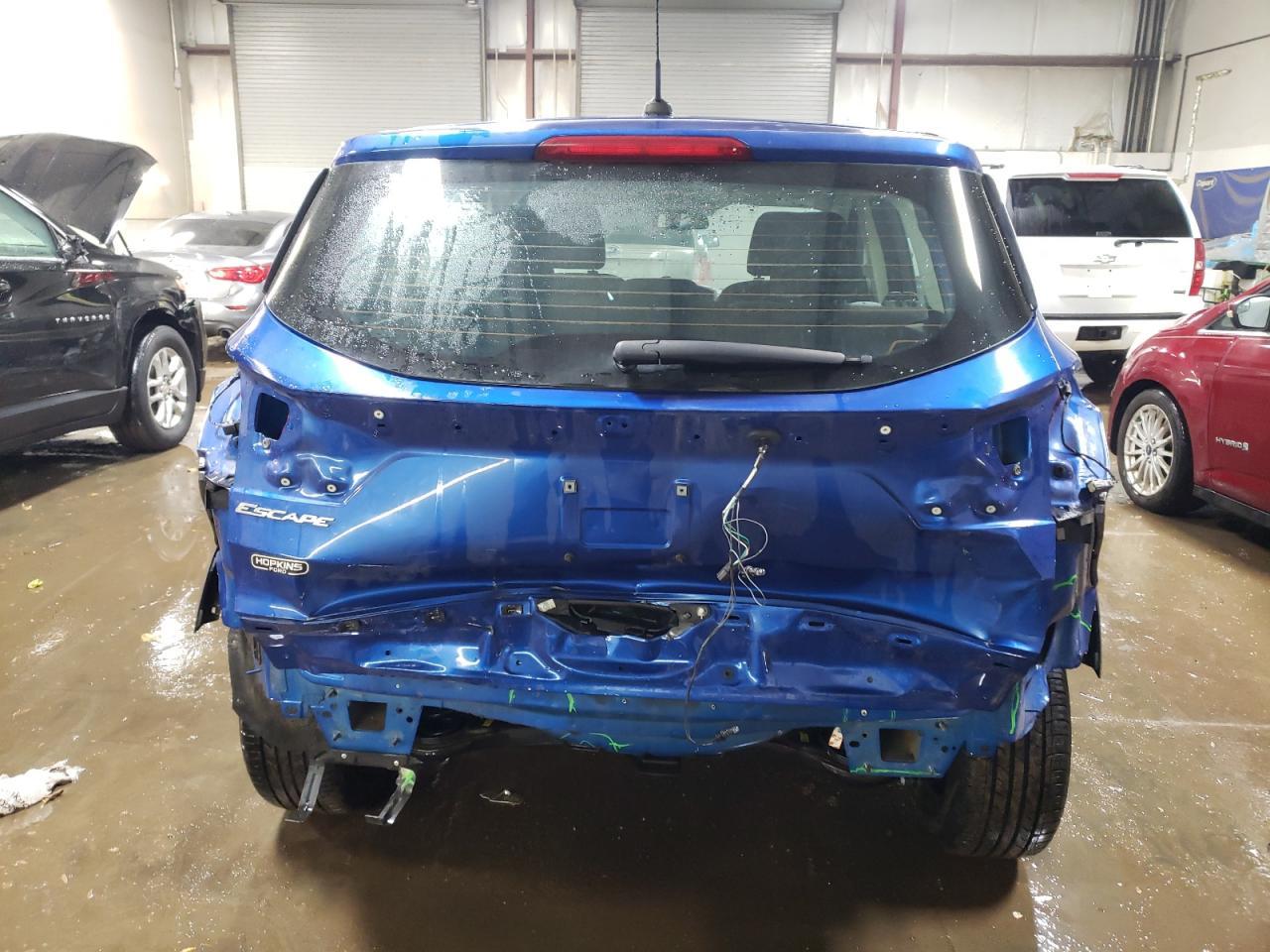 2017 FORD ESCAPE S - Image 6