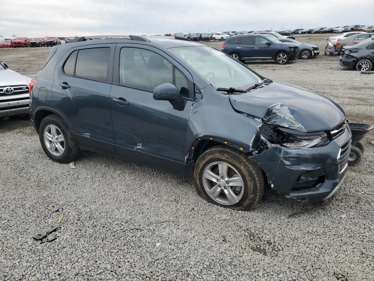 2021 CHEVROLET TRAX 1LT - Image 4