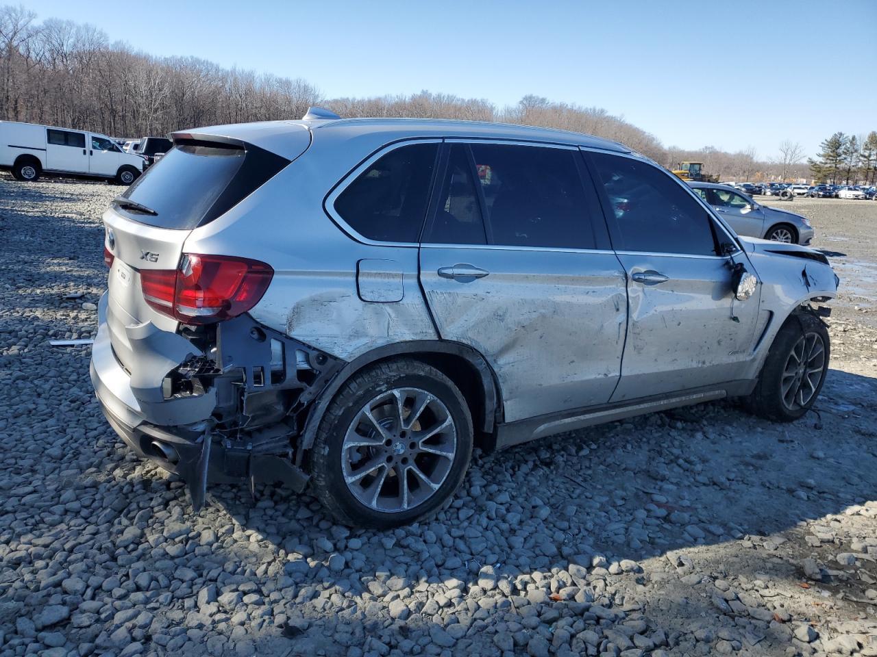 2017 BMW X5 XDRIVE3 - Фото 3