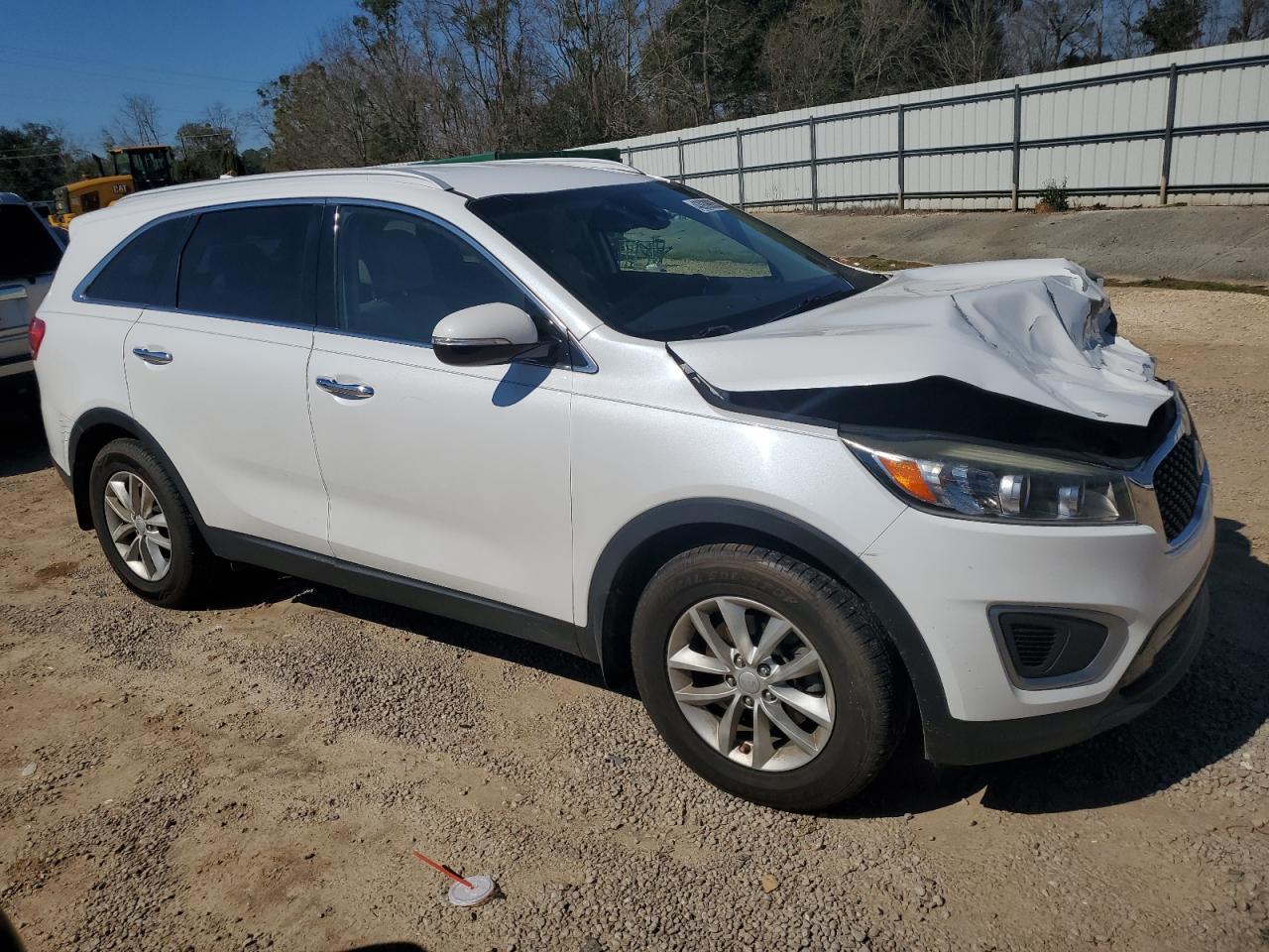 2017 KIA SORENTO LX - Image 4