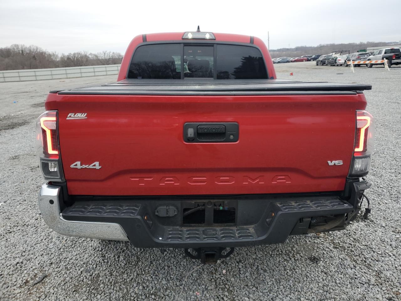 2017 TOYOTA TACOMA DOU - Фото 6