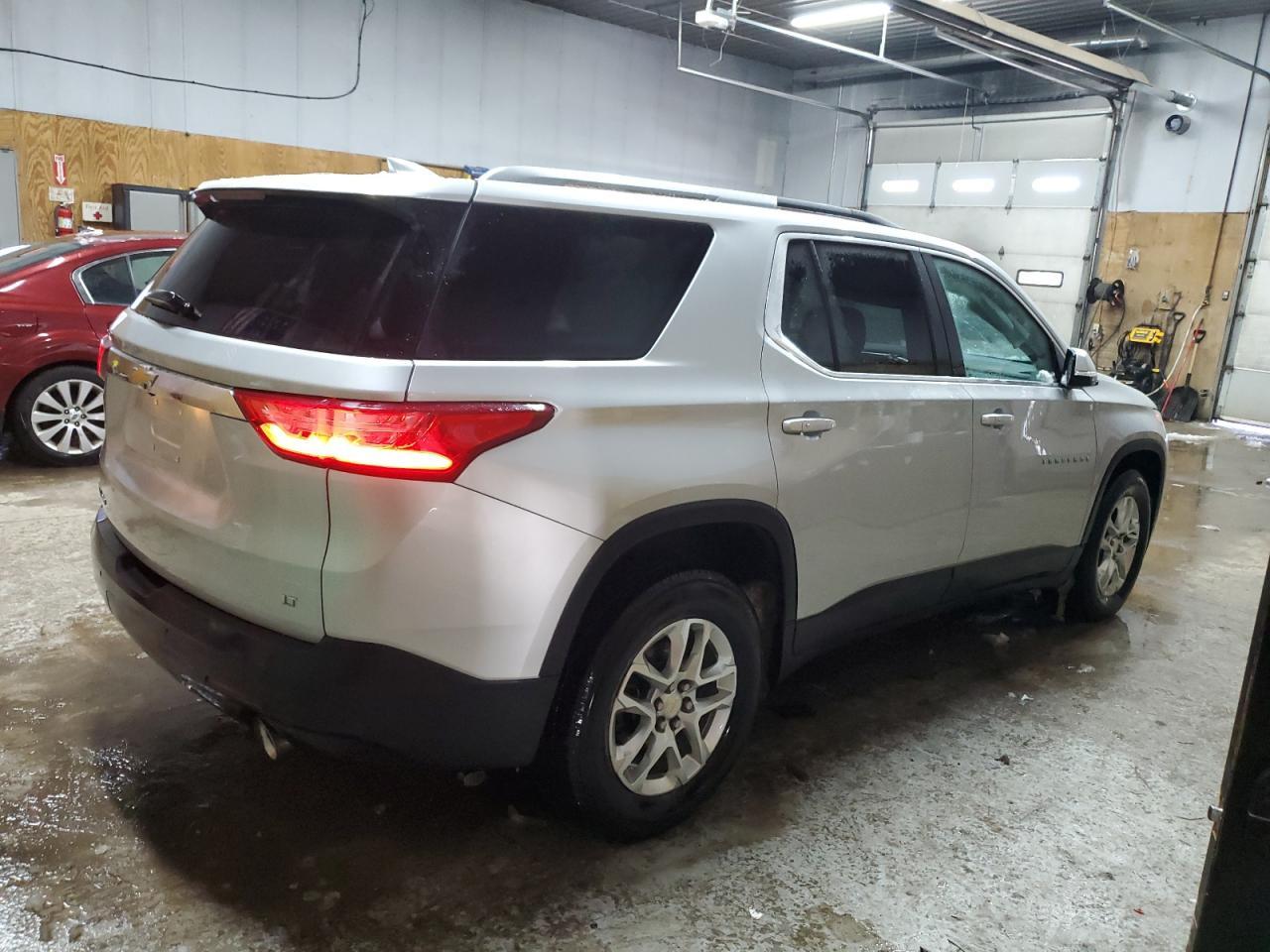 2018 CHEVROLET TRAVERSE L - Фото 3