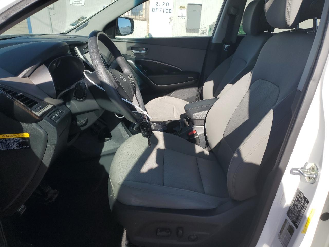 2017 HYUNDAI SANTA FE S - Image 7