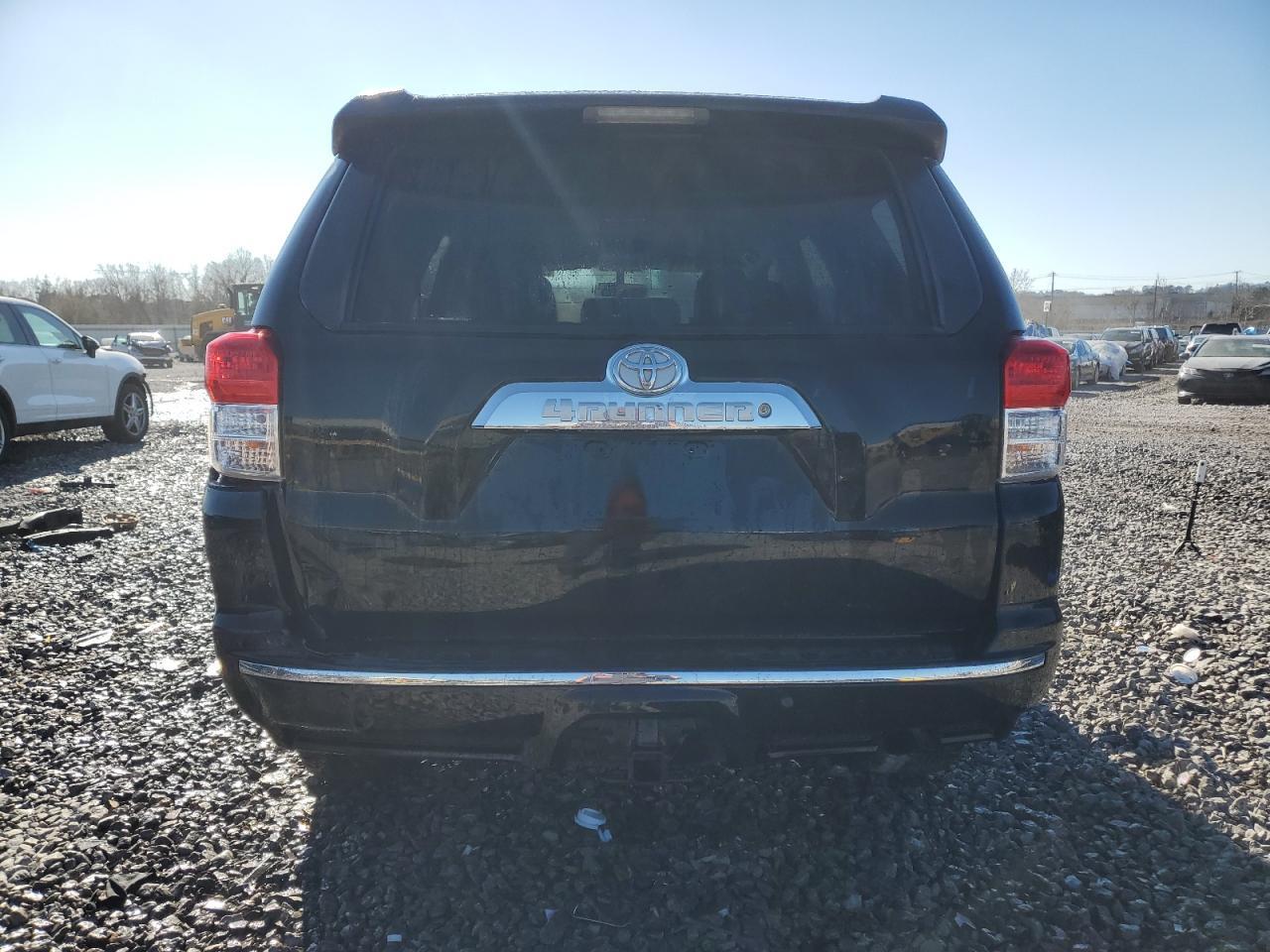 2011 TOYOTA 4RUNNER SR - Image 6