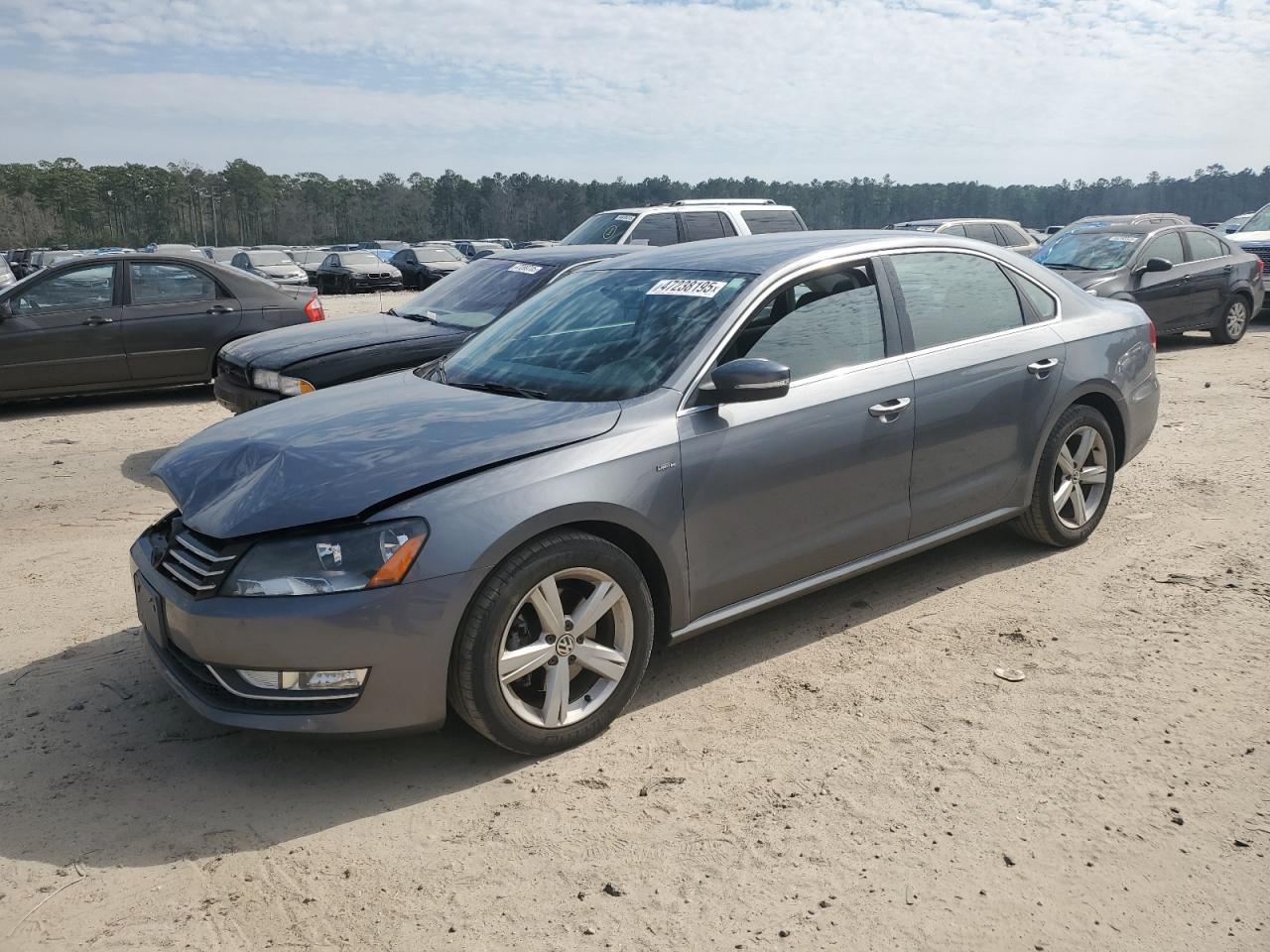2015 VOLKSWAGEN PASSAT S