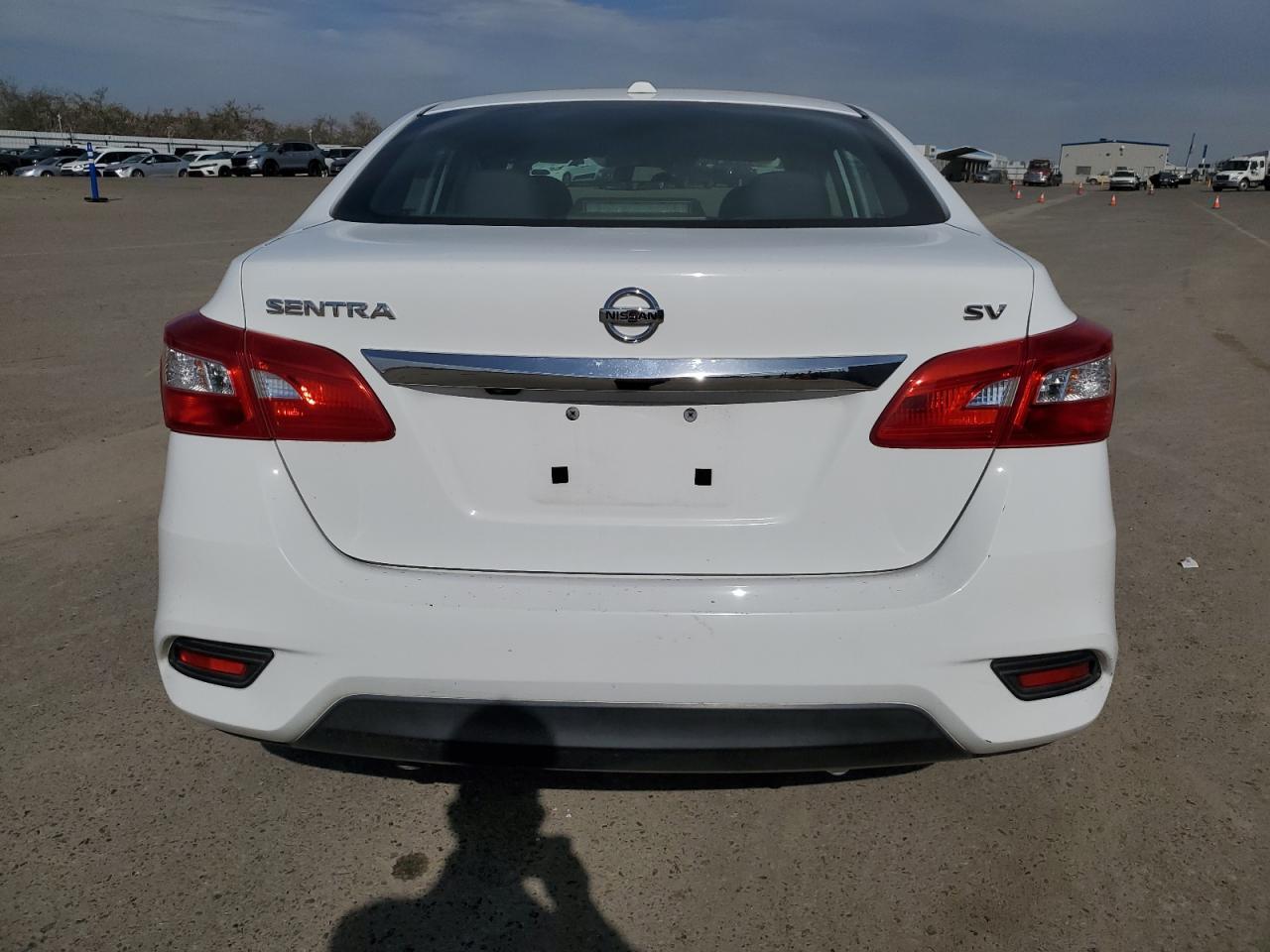 2017 NISSAN SENTRA S - Фото 6