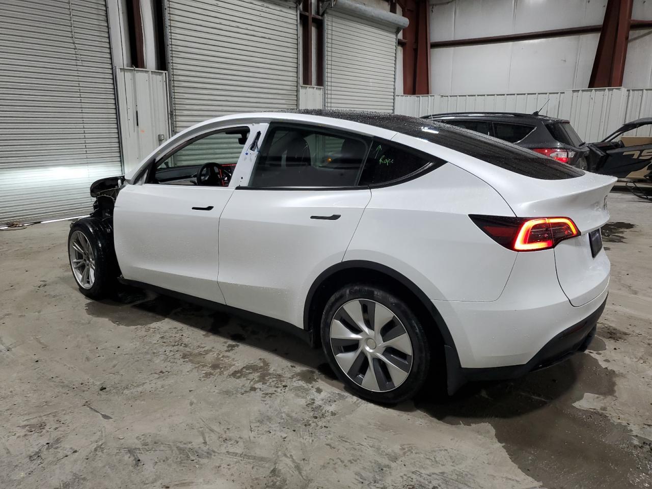 2023 TESLA MODEL Y - Image 2