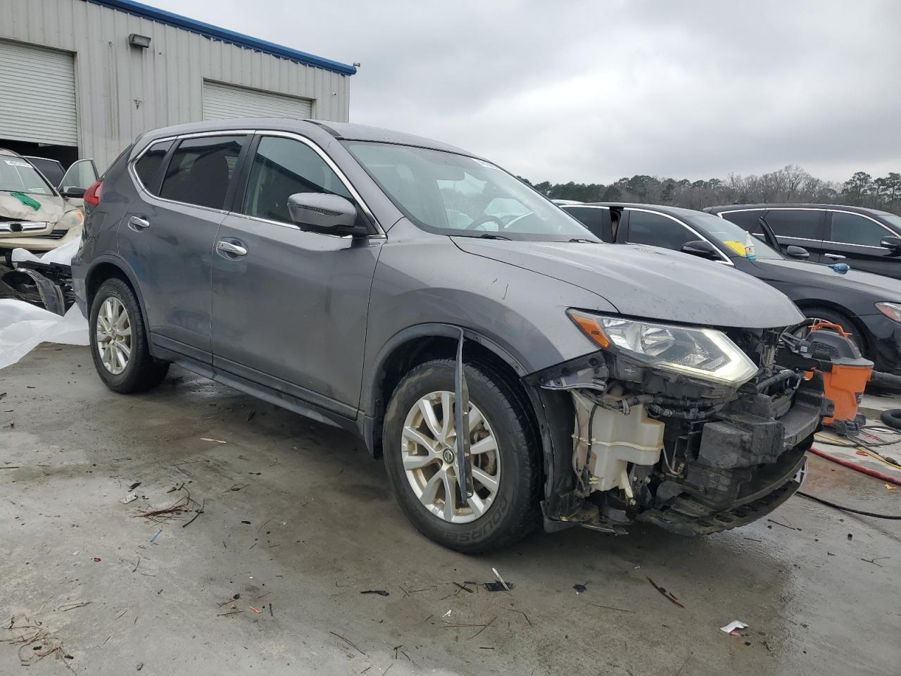 2017 NISSAN ROGUE S - Image 4