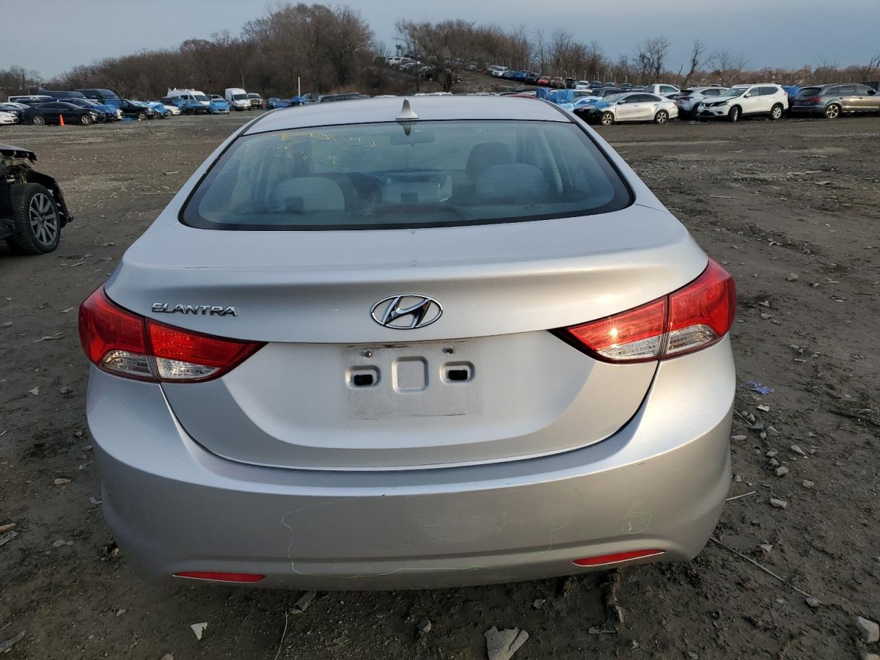 2011 HYUNDAI ELANTRA GL - Image 6