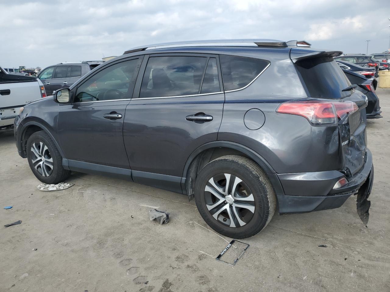 2018 TOYOTA RAV4 LE - Image 2