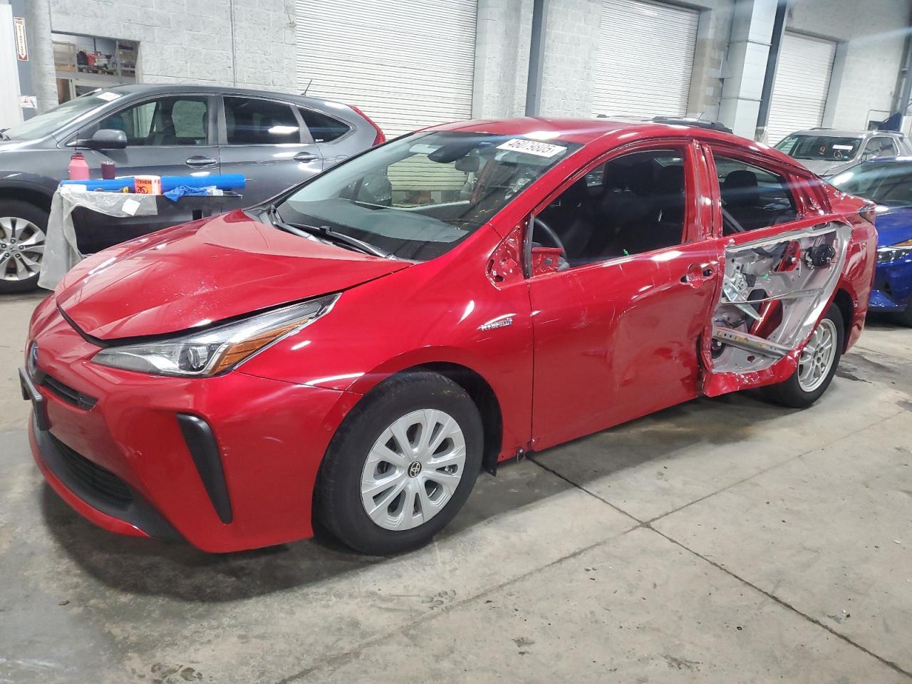 2019 TOYOTA PRIUS