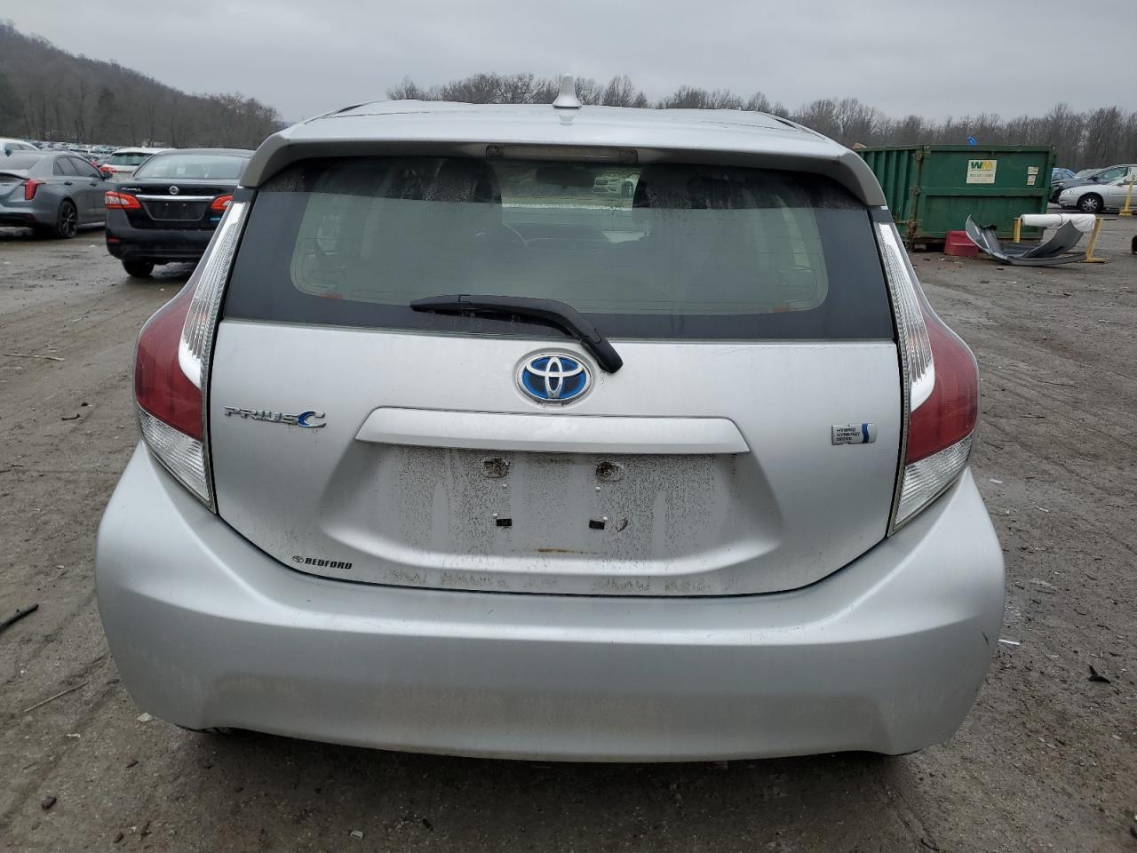 2015 TOYOTA PRIUS C - Фото 6