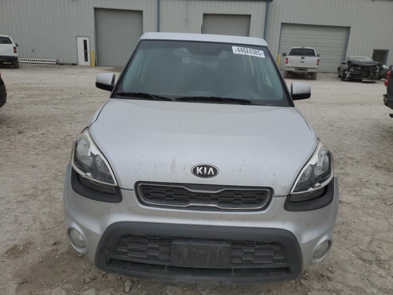 2013 KIA SOUL + - Image 5