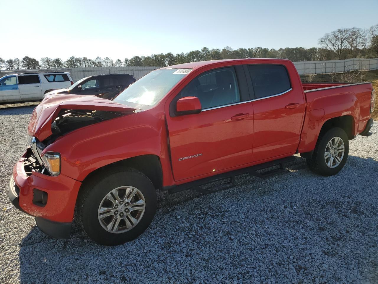 2019 GMC CANYON SLE car image