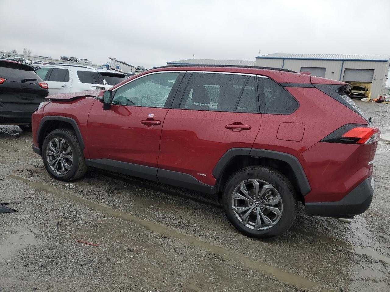 2022 TOYOTA RAV4 XLE P - Image 2