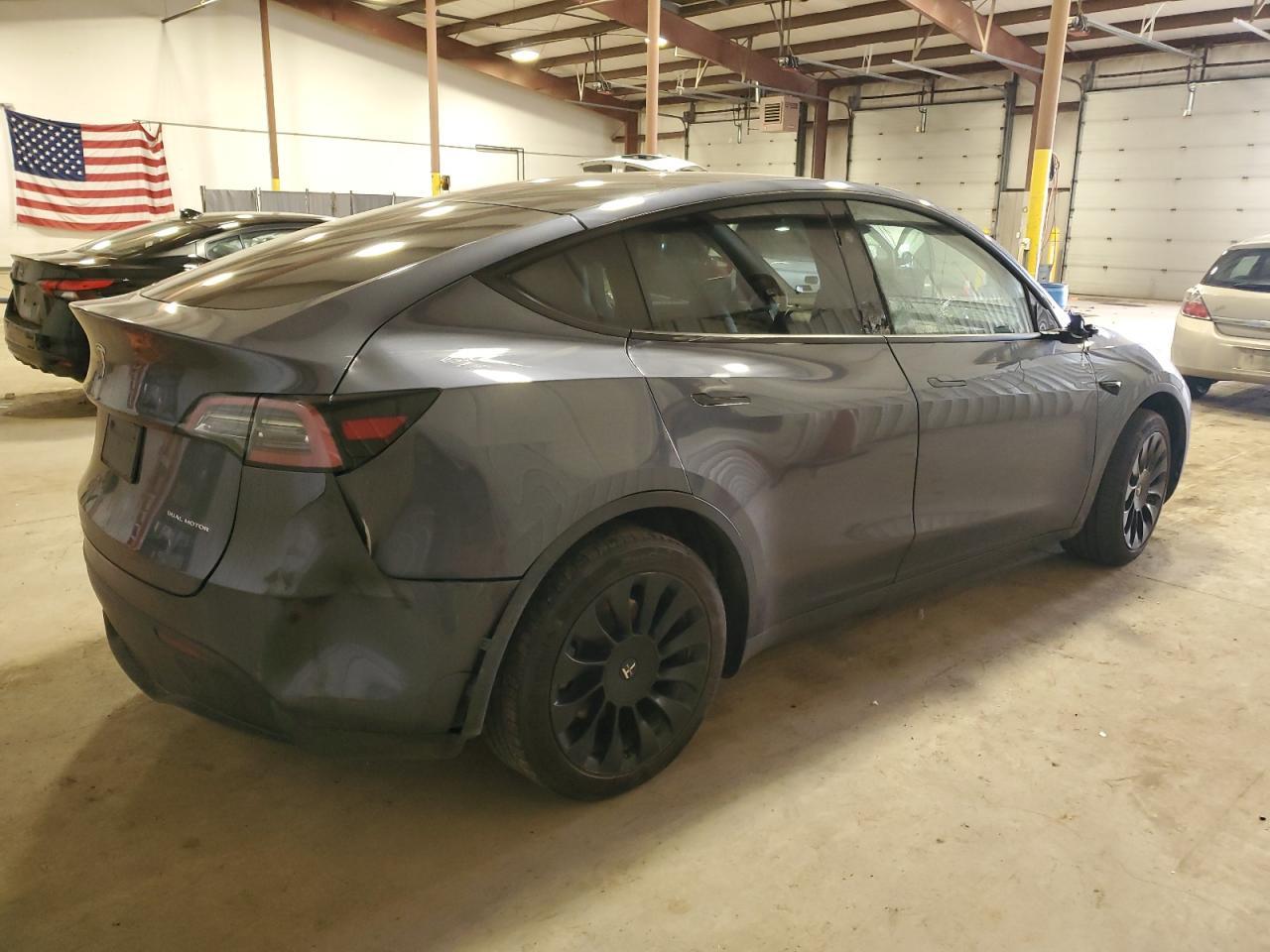2023 TESLA MODEL Y - Image 3