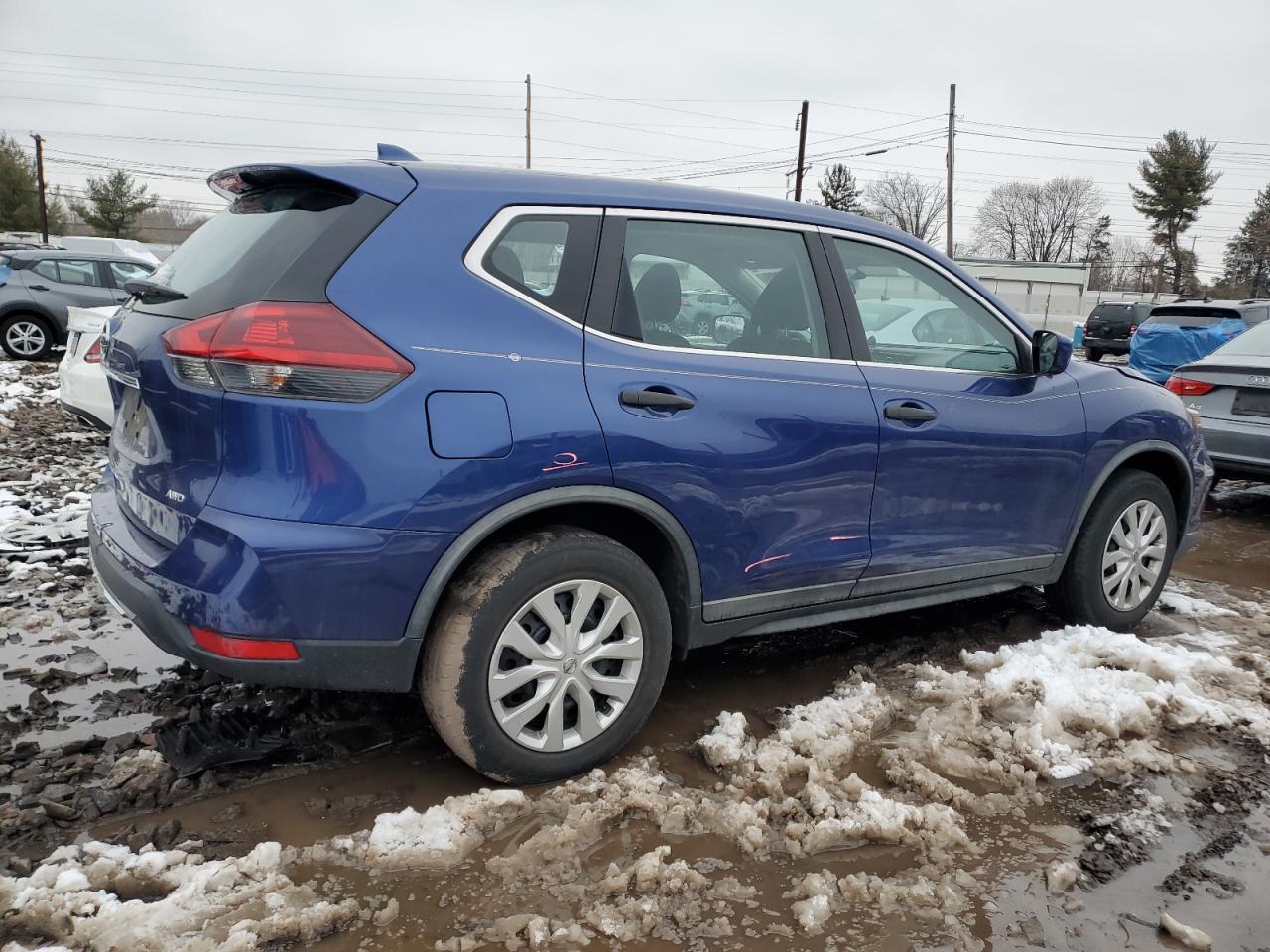 2018 NISSAN ROGUE S - Фото 3