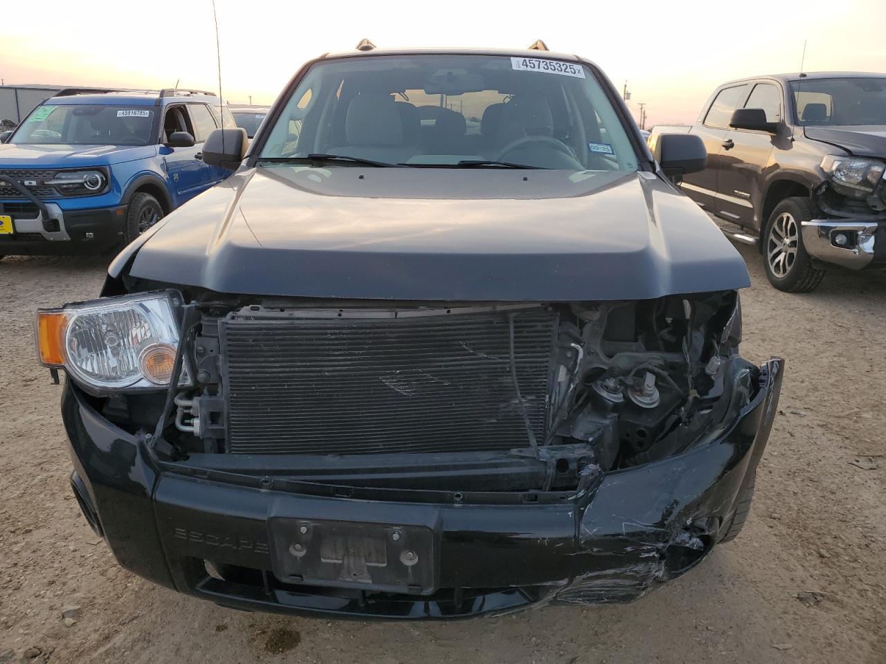 2010 FORD ESCAPE XLT - Image 5