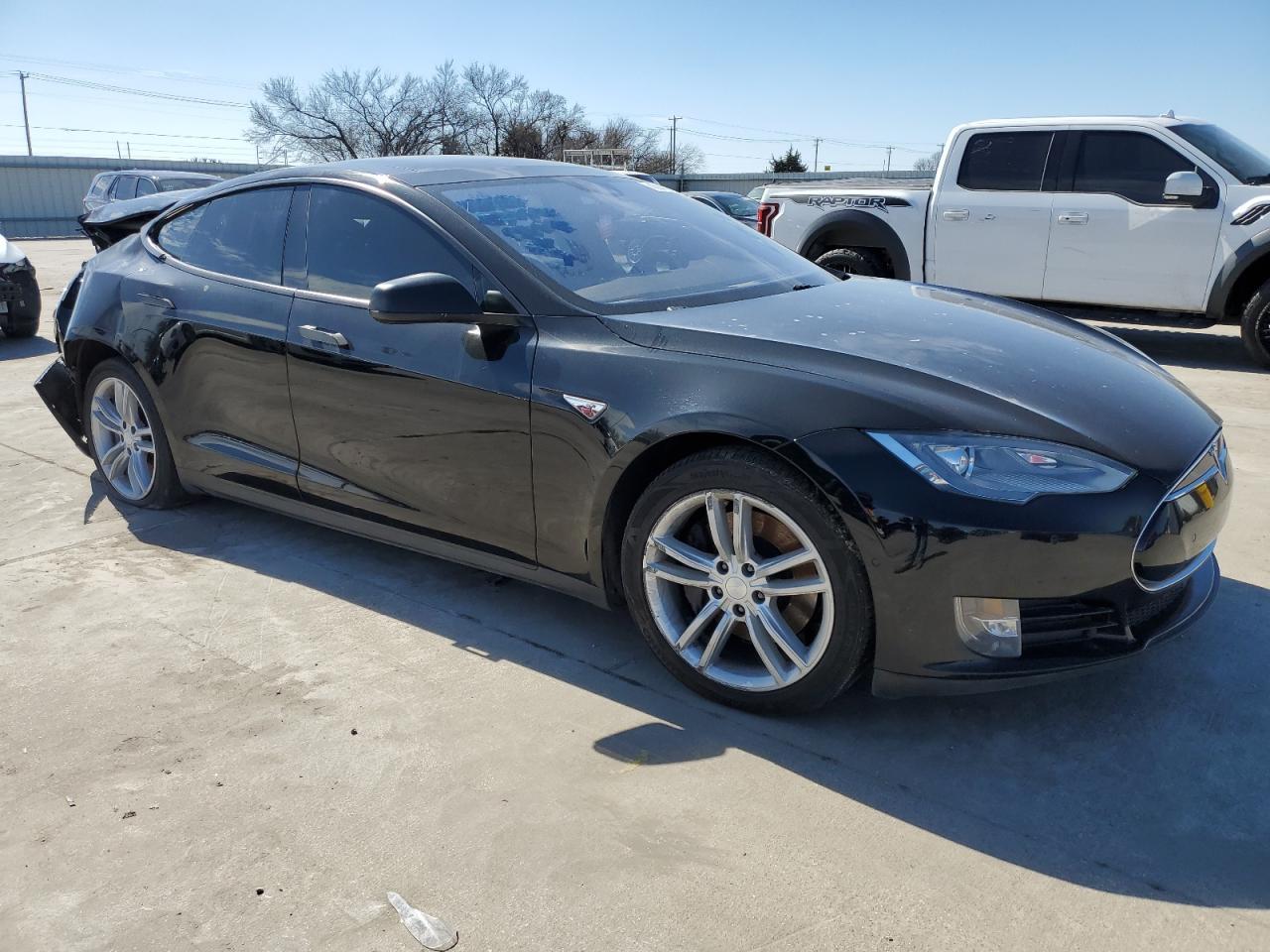 2015 TESLA MODEL S - Image 4