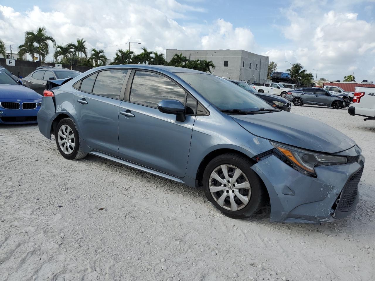 2020 TOYOTA COROLLA LE - Фото 4