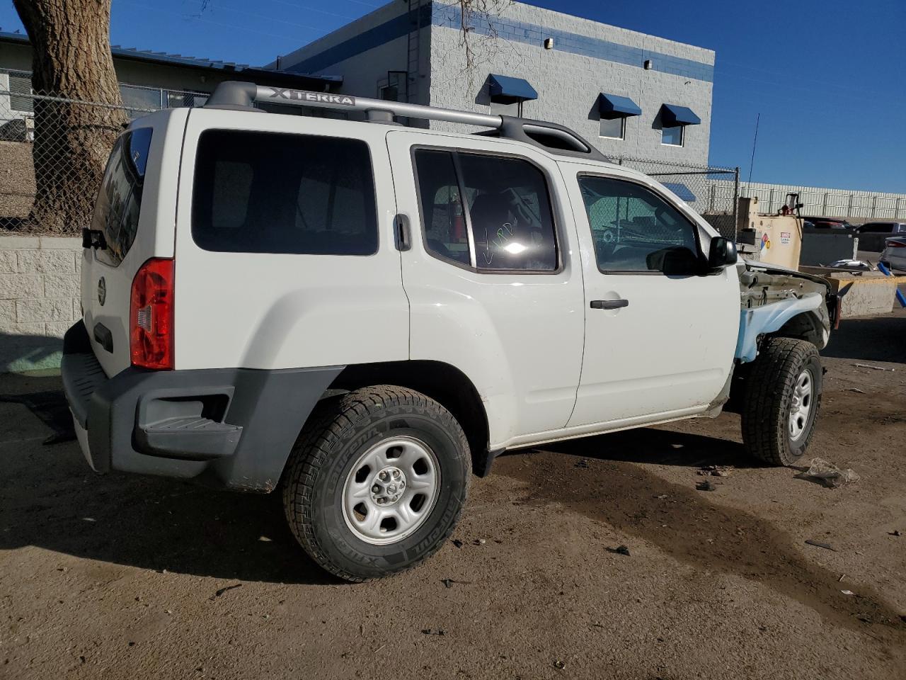 2015 NISSAN XTERRA X - Фото 3