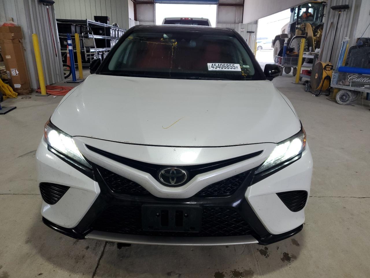 2019 TOYOTA CAMRY XSE - Image 5