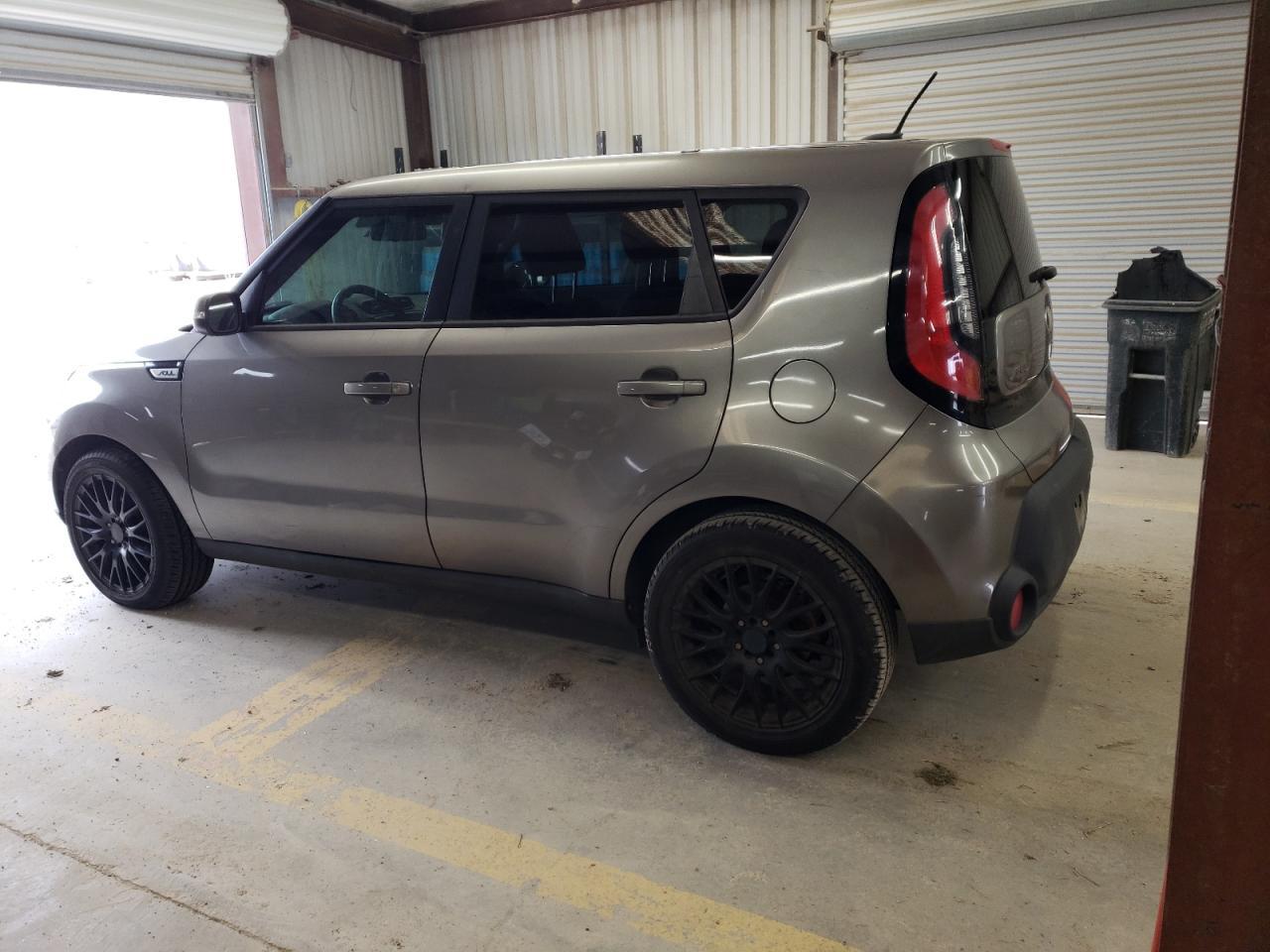 2014 KIA SOUL + - Image 2