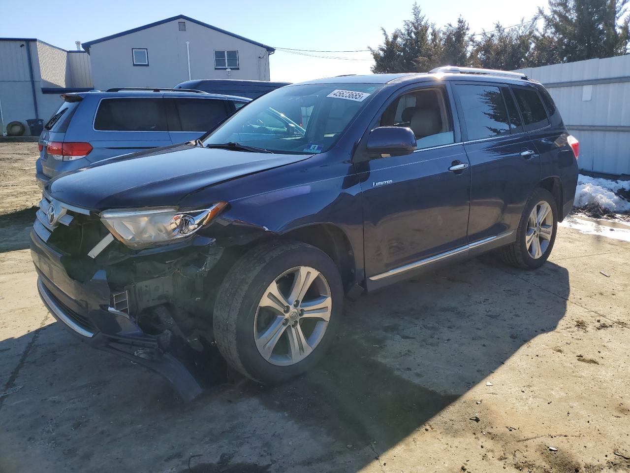 2011 TOYOTA HIGHLANDER