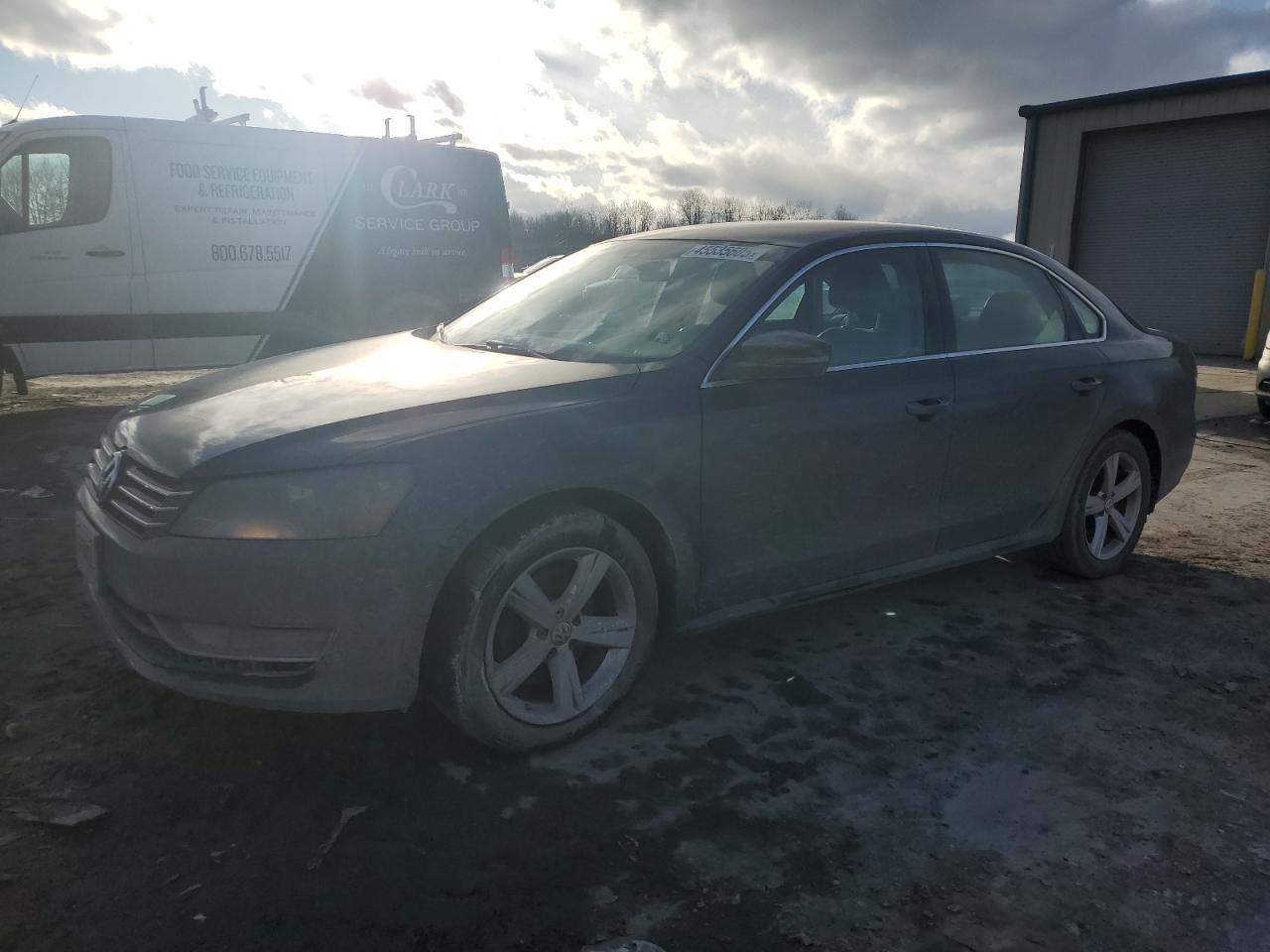 2015 VOLKSWAGEN PASSAT S