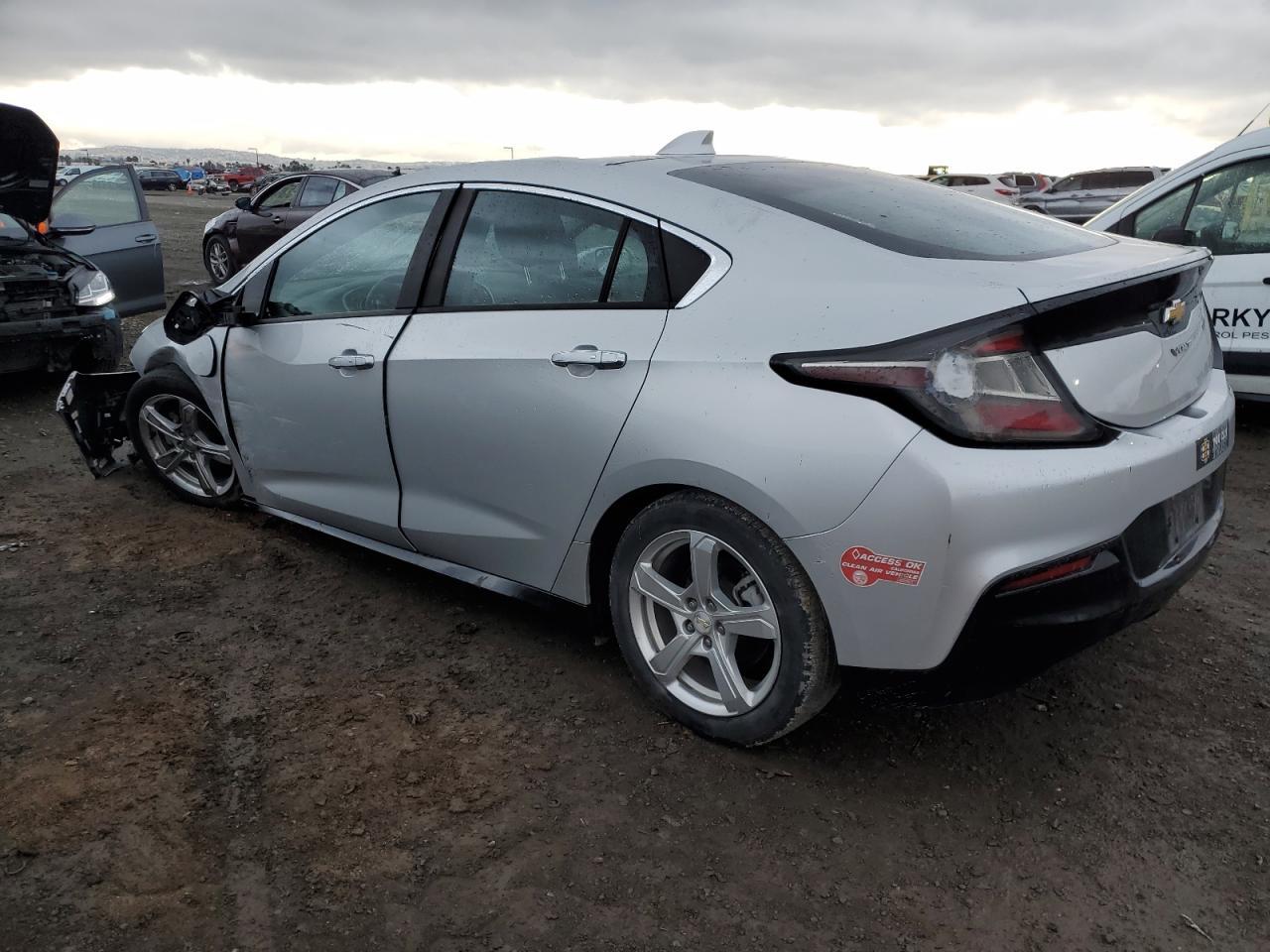 2017 CHEVROLET VOLT LT - Image 2