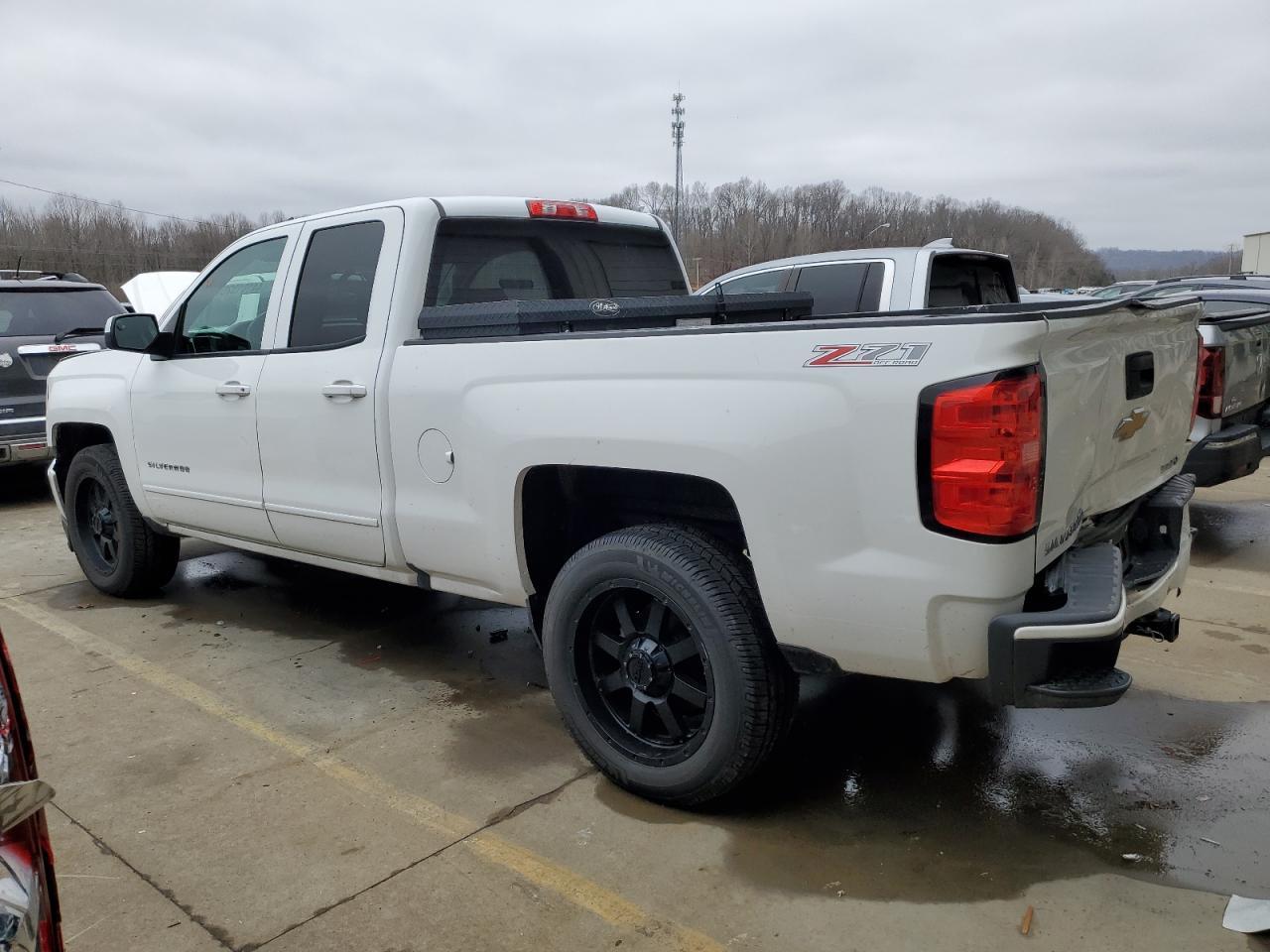 2017 CHEVROLET SILVERADO - Фото 2