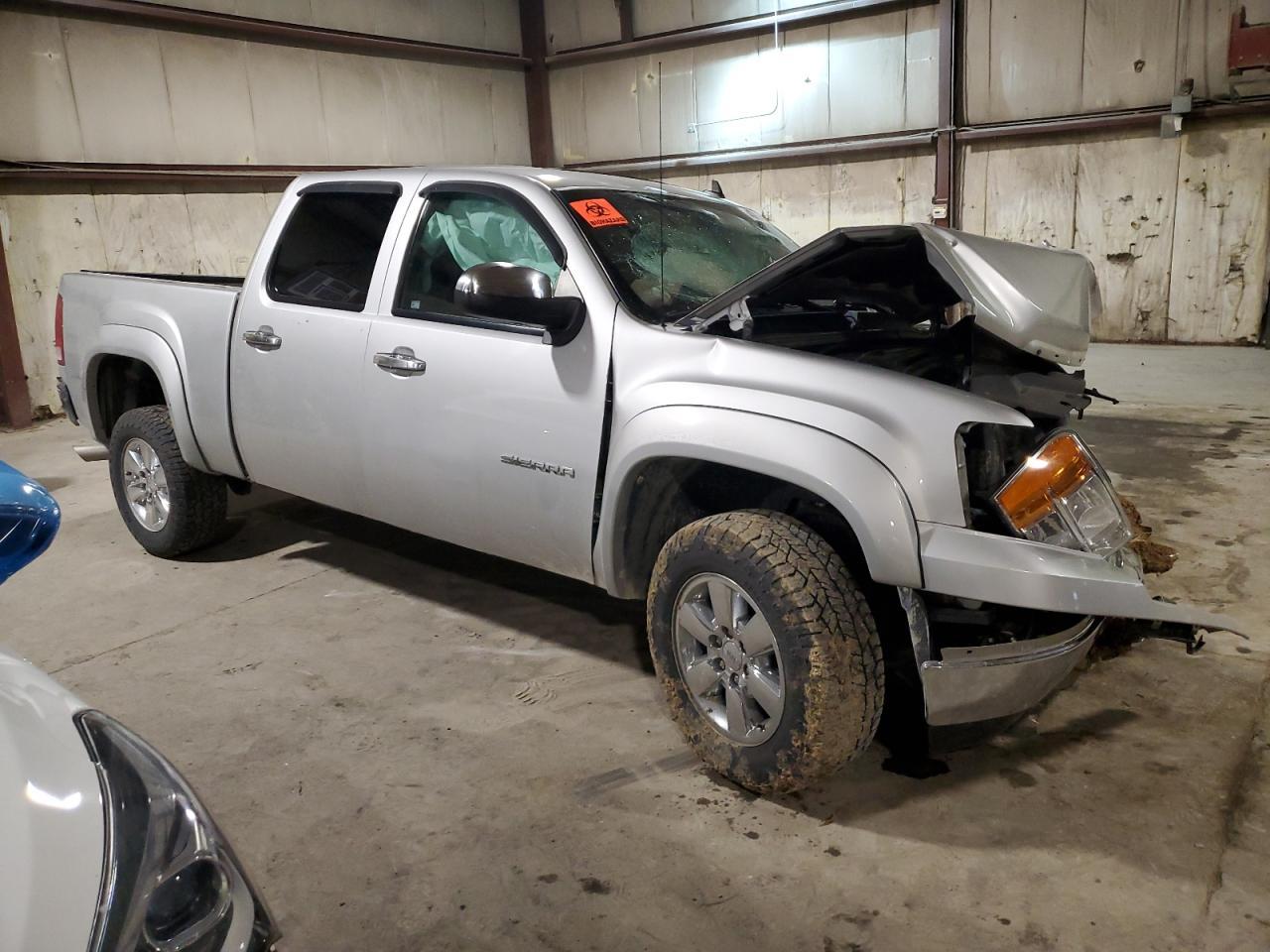 2011 GMC SIERRA K15 - Фото 4