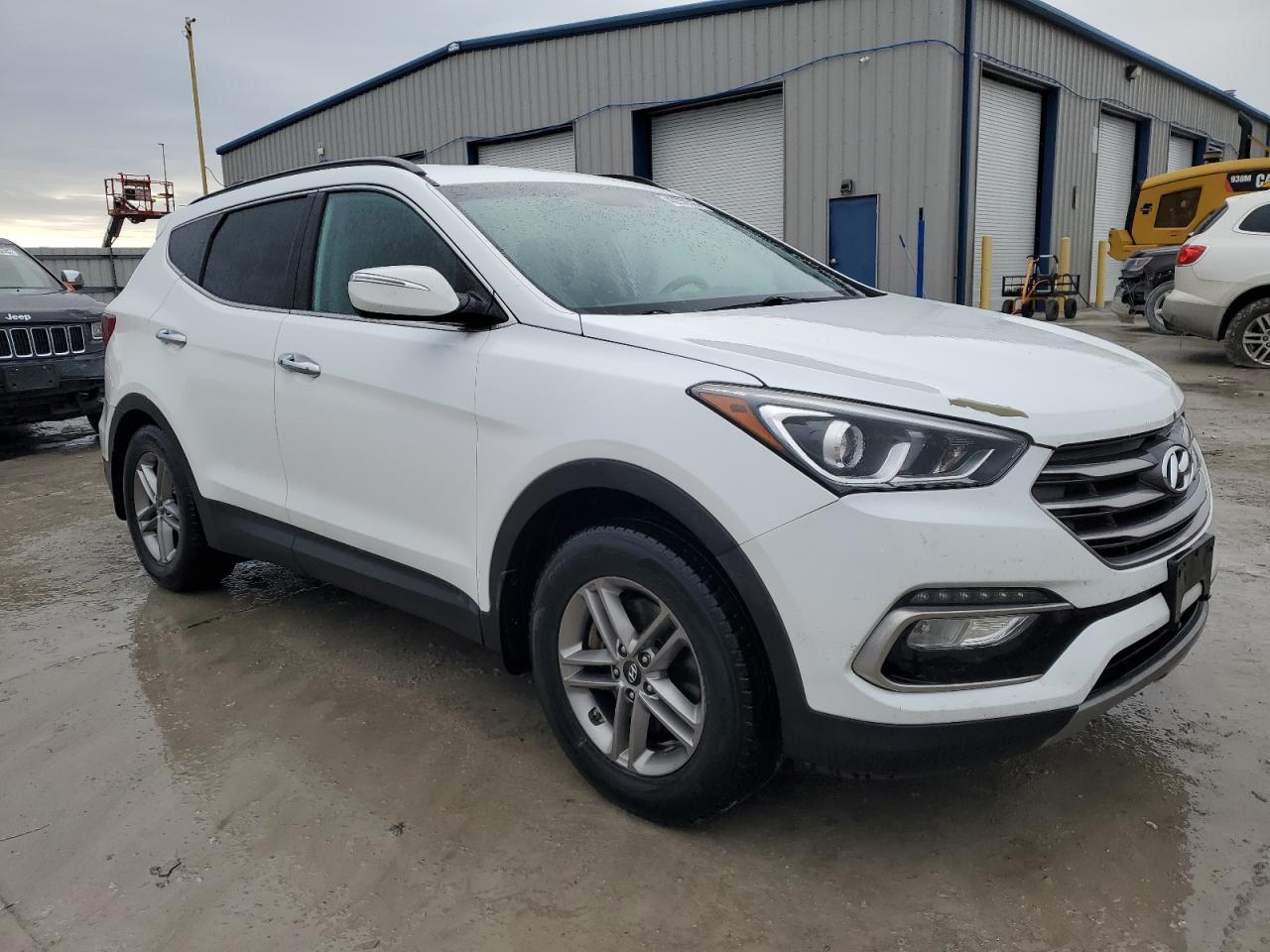 2017 HYUNDAI SANTA FE S - Image 4