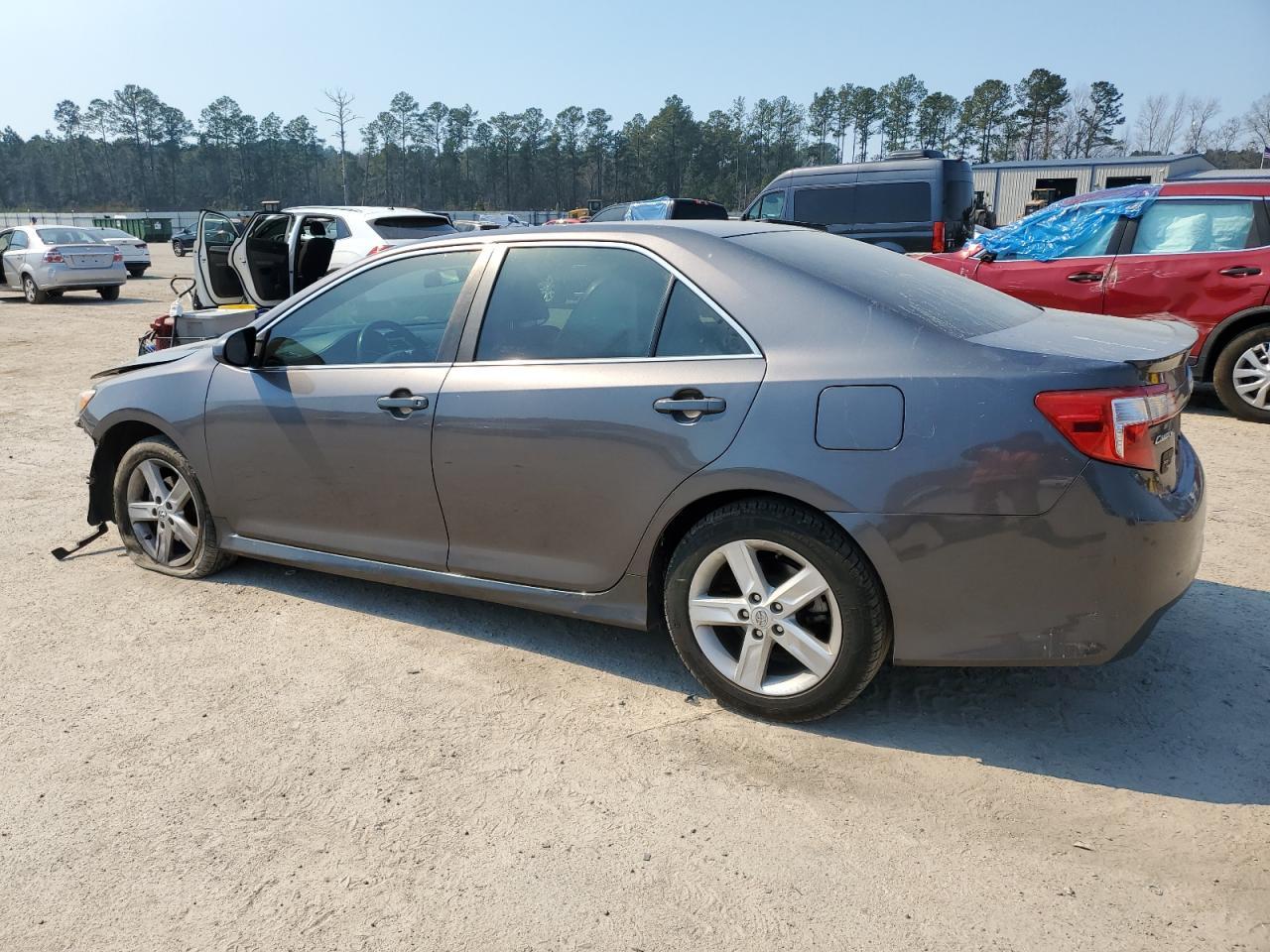 2013 TOYOTA CAMRY L - Image 2
