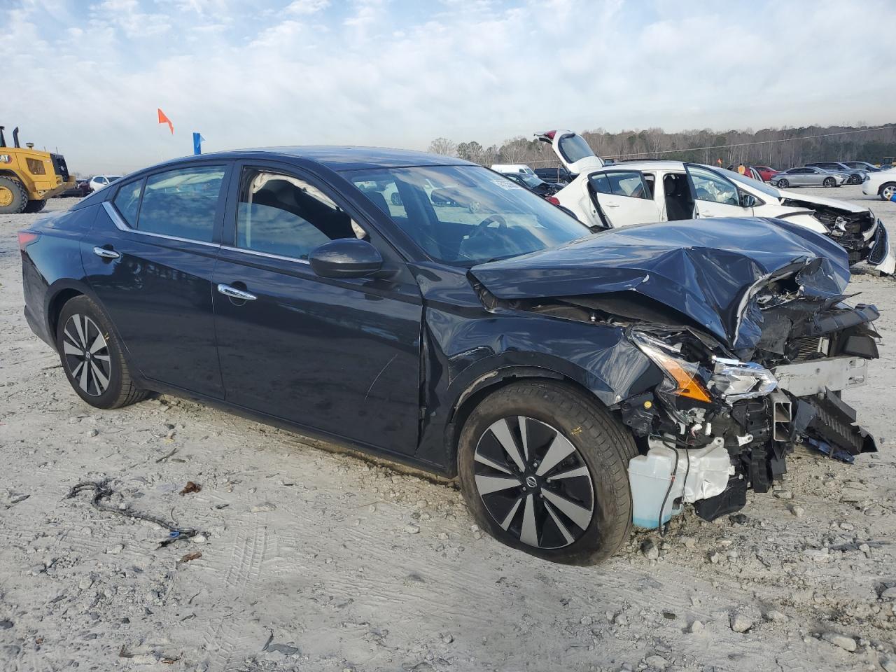2022 NISSAN ALTIMA SV - Image 4