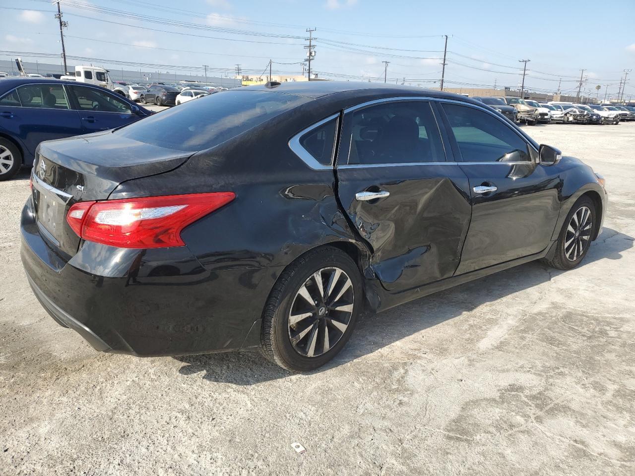 2017 NISSAN ALTIMA 2.5 - Фото 3