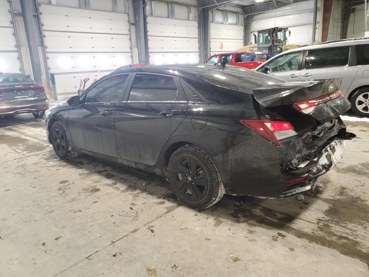 2023 HYUNDAI ELANTRA SE - Фото 2