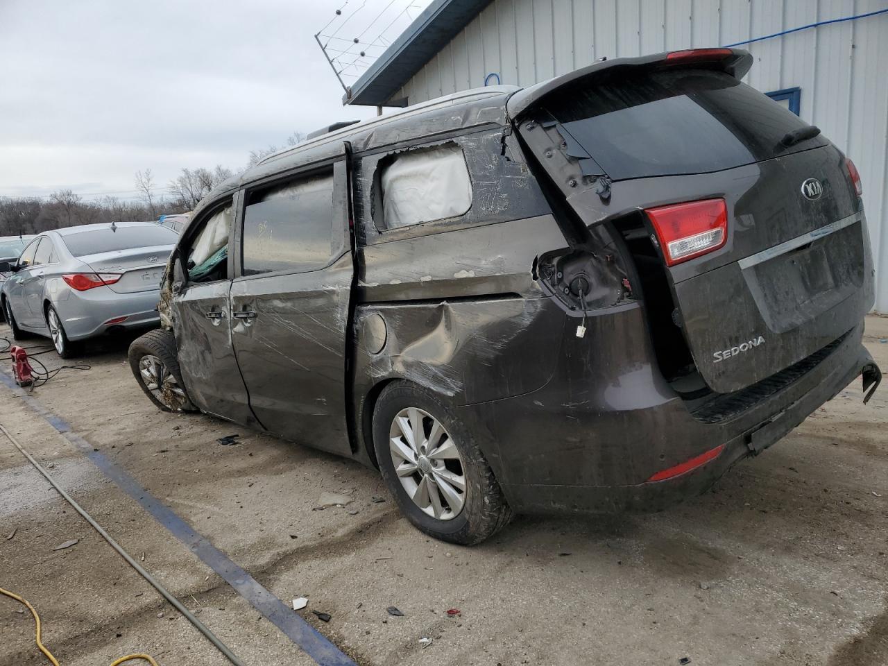 2016 KIA SEDONA LX - Image 2